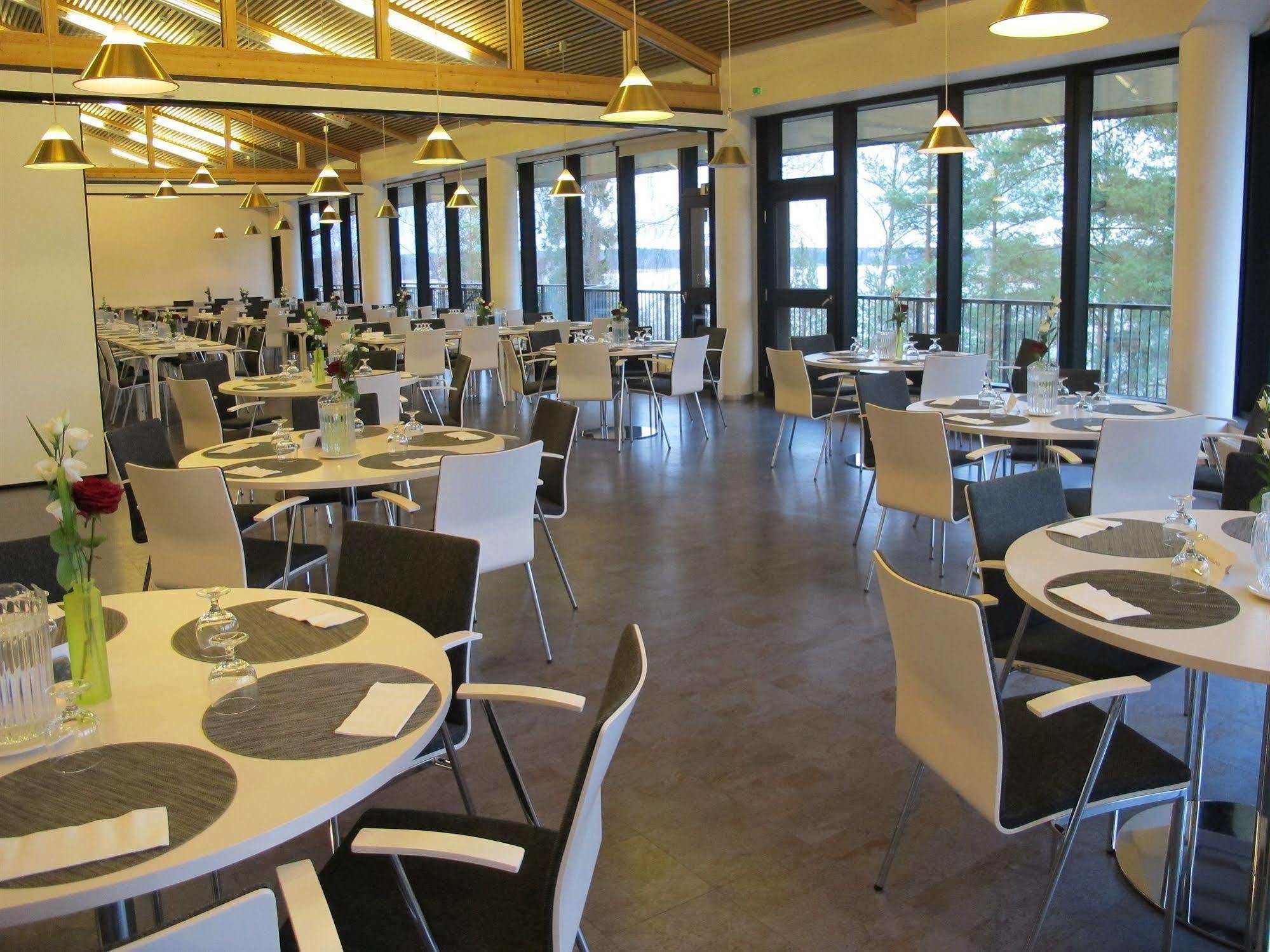 Majvik Congress Hotel Kirkkonummi Exterior photo