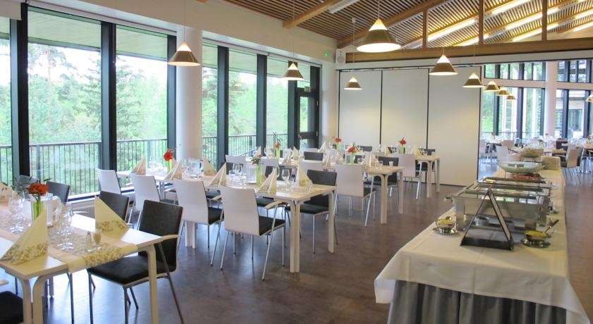 Majvik Congress Hotel Kirkkonummi Restaurant photo